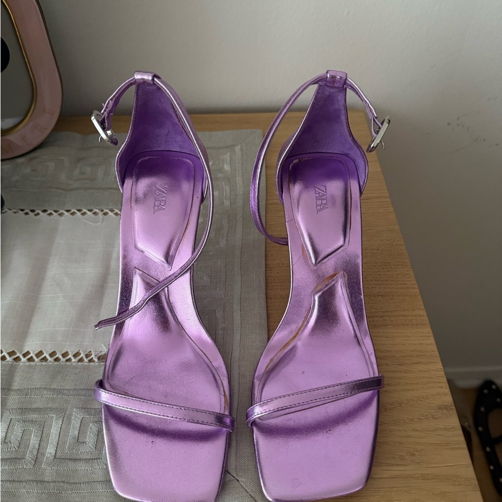 Zara Women's Metallic Purple Heels